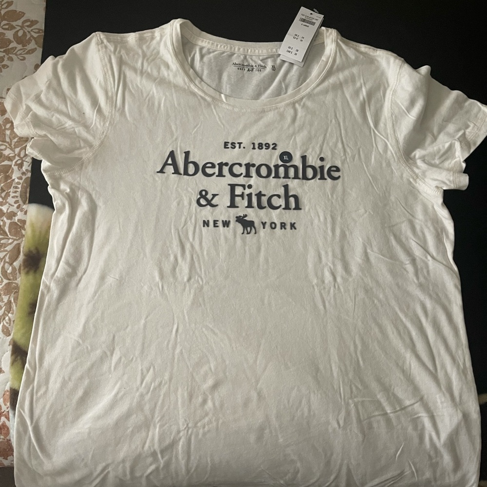 A&F tee. - Picture 3 of 4